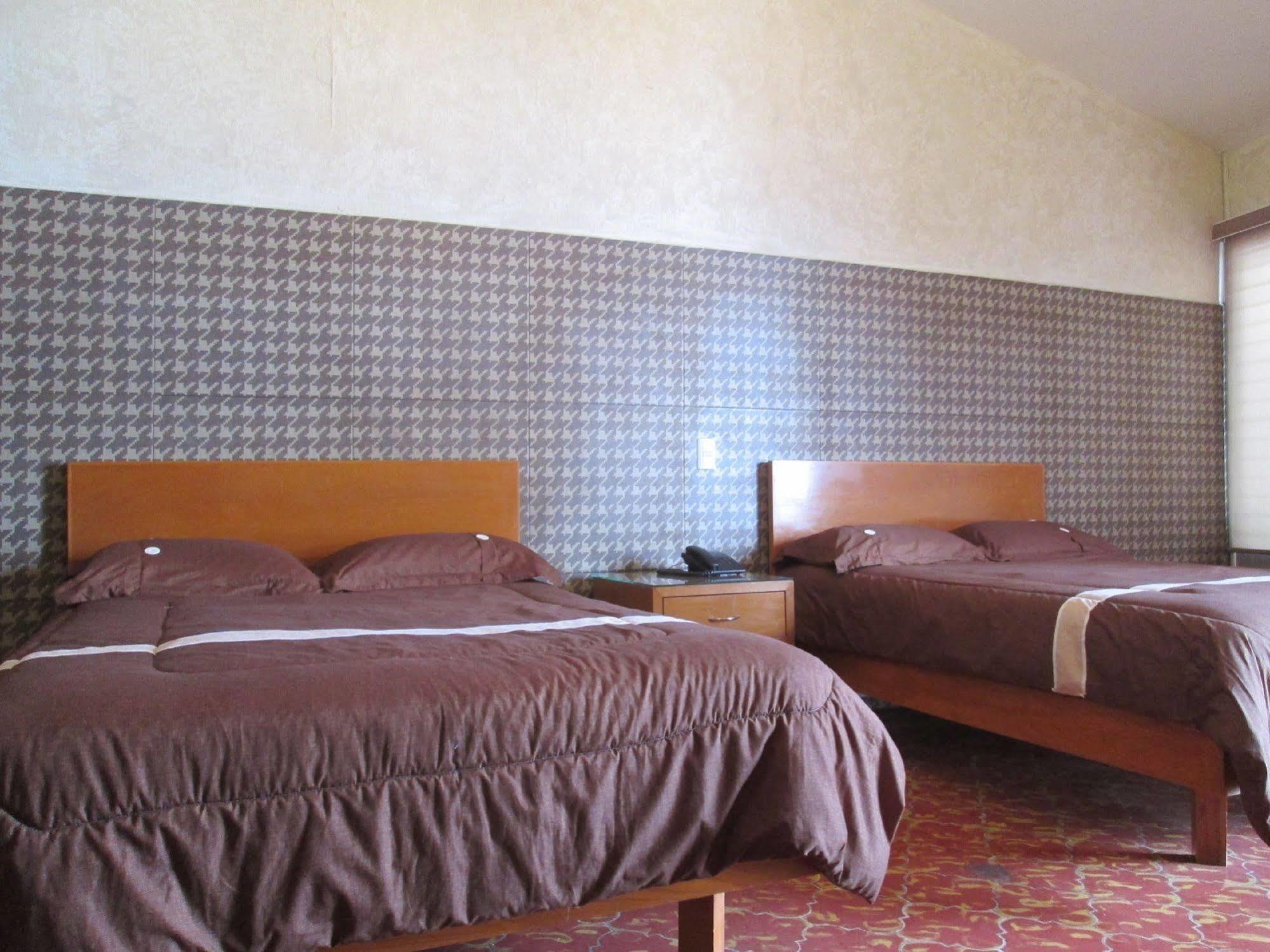 Hotel Arana Tonala Exterior photo